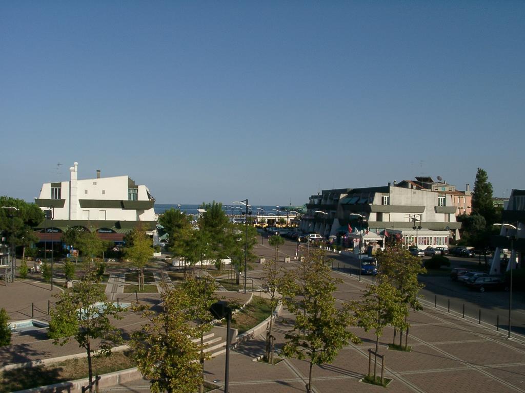 Residence Molo Lido delle Nazioni Exterior foto